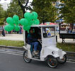 k77/05_car-free-day_car-bike_20010922 (80KB)