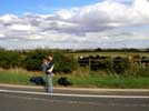 oldhall/02_hitchhiking_momo-erika_20020907 (56KB)