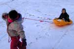 saraf/58_snow-sled_momo-noa_20030106 (44KB)