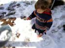 48_barefoot-in-snow_momo_20030314 (46KB)