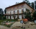 ../20010919-20010929/club99/03_sieben-linden-house_20010928 (81KB)