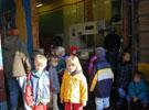 10_juice-press_kindergarten_20011026 (76KB)