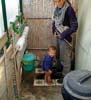 25_compost-toilet_momo-erika_20010121 (57KB)