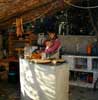 livelove/02_kitchen_momo-erika_20020212 (64KB)