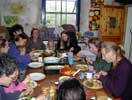 19_dinner_bill-bethan-ofek-erika-momo-jenny_20020512 (76KB)