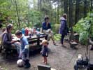 05_fire-pit_erika-steve-momo-joe-mary_20020530 (97KB)