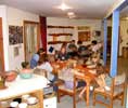 05_dinner_casey-eli-shilo-piper-bailey-erika-momo-diane_20021012 (62KB)