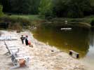 24_pond-beach_jonah-momo_20021022 (62KB)