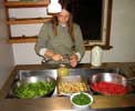 36_setup-dinner_erika_20021025 (49KB)