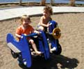66_beach_maya-momo_20030422 (70KB)